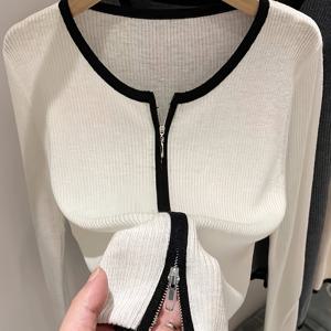 여름 가을 겨울 여성용 스웨터 가디건 대비 트림 메탈 더블 지퍼 긴소매 이지 슬림핏 안감 겉감 고급 세로 골지 슬림핏 부드러운 윤곽 가벼운 원단 사계절 착용 가능. 봄 여름 단품 착용 산뜻하고 편안함