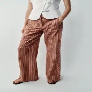 ZARA 자라 메탈릭 얀 스트라이프 와이드 팬츠 멀티컬러 7940 660 330