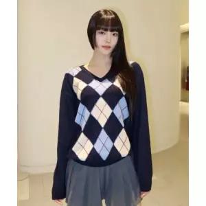 WHO.A.U V-neck Argyle Pullover / WHKAG4823F 528728