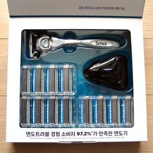 쉬크 하이드로5 프로텍트면도날 13개입과 프로텍트면도기