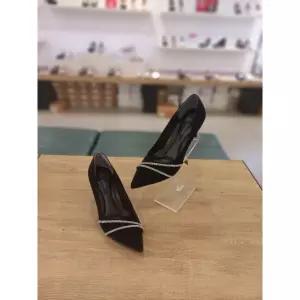 세라 1color 마리오 여성 사틴스판 포인트 토 사선큐빅장식 펌프스6cm S24P500
