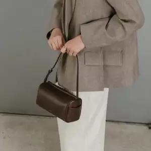 파운드 스퀘어백