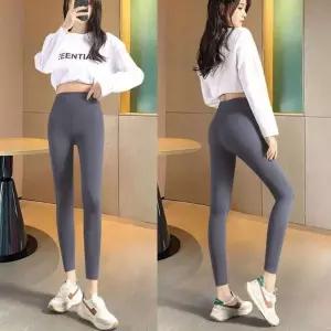 여성 다리가 슬림해보이는 블랙 테크 원단 여름 요가