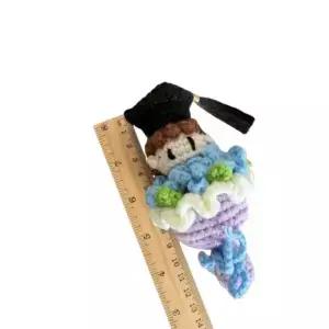 재미있는 니트 졸업 선물 귀여운 13cm 크로셰 꽃다발 카와이 박사모자 수제 피규어
