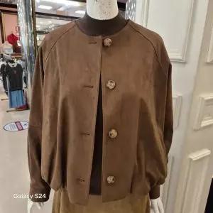 [BCBG]겨울25 밴딩 포우 스웨이드 자켓 B5D9J112