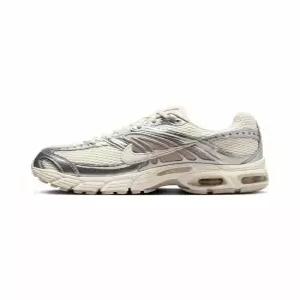 나이키 NIKE 에어 맥스 모토 2K W - 페일 아이보리 메탈릭 실버 라이트 오어우드 브라운 HQ2056-108