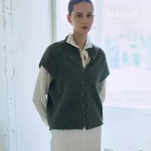 애드아보아 26FW 라쿤 울 블렌디드 스트링 베스트