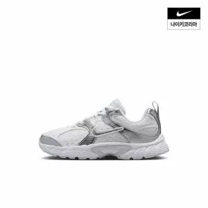 나이키 V5 RNR (리틀키즈) HQ6412-103