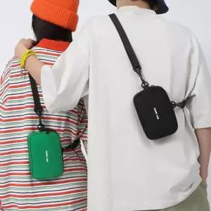 남녀공용 바디백 미니 크로스백 패션 슬링백 가방 남성 학생 남자 10대 보조 숄더백