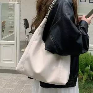 여자 데일리 가죽 체인 심플 베이직 숄더백