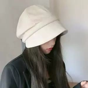 여자 얼굴 작아보이는 챙있는 버킷햇 벙거지 모자