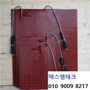 철판같이 단단한 애견전기매트 물청소 가능