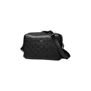 [셀린느]셀린느 트리옹프 엠보싱 미디엄 크로스백 블랙 남성 117003FS3 38SI