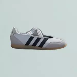 아디다스 바레다 메리 제인 CWHITE/CBLACK/GUM3