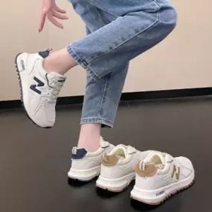 가볍고 편한 여성 패션운동화 런닝화 트레킹화