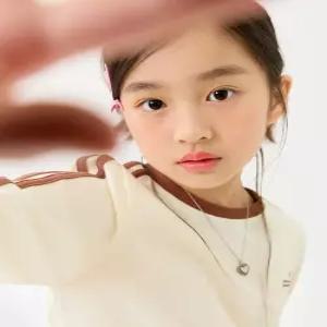 (스타필드 수원점)( 스타일노리터 )루시 배색 티셔츠