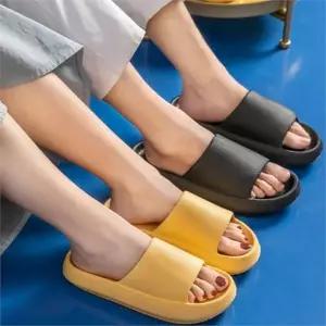푹신한 거실화 층간소음 데일리 편안한 무소음 슬리퍼 방수 실내화 간절기 깔끔한 두꺼운 미끄럼 가벼운