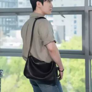 [질스튜어트](의정부점)[삭형콜라보][2ways] 참장식 블랙 레더 미니멀 크로스숄더백 [JUBA6F951BK]