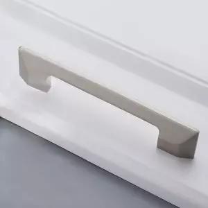 한반도 모더닉 실버 일자 가구손잡이(128mm)(WD4A140)