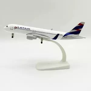 20cm 다이캐스트 금속 비행기 모형 A320 라탐 항공 칠레 항공기 1/300 스케일 랜딩기어 포함 전시용 수집용