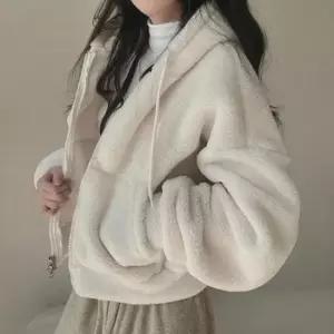[르에센] 양털 퍼 세미크롭 후드집업 여성 겨울 아우터