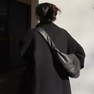 여성 천연 양가죽 호보백 크루아상모양가방 트렌디한 숄더 크로스백 미니 가죽크로스백