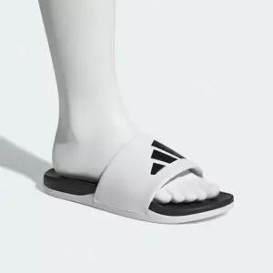 아딜렛 컴포트 2.0 슬라이드 KK2520