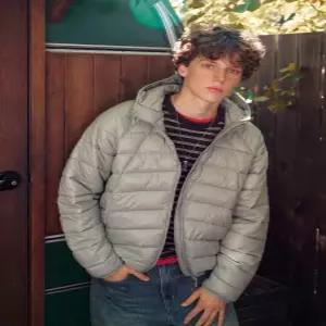 WHJPG4922U 스타필드 수원점 후아유 남여공용 Light Padded jacket(U)
