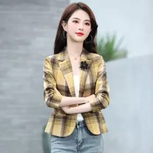 여성 가을과 겨울의 짧은 정장 코트 캐주얼 체크 작은 상의 위에