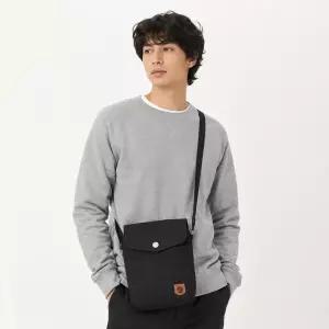 피엘라벤 FJALLRAVEN 23156 550 그린란드 포켓 Black 공용 크로스백 가방