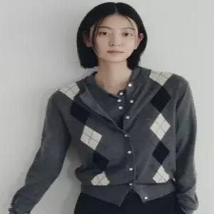 탑텐 TOPTEN 여성 메리노블렌드 아가일 크루넥 가디건 MSG4EC2321