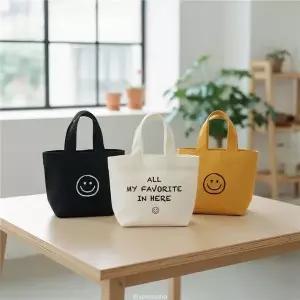 [제이큐]귀여운 스마일 자수 미니 캔버스 토트백 도시락 피크닉 보조 가방