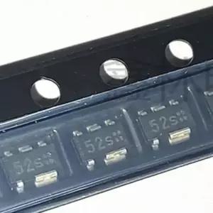 좋은 품질 TLE4250-2G 52s IC 칩 저드롭아웃 전압 추적 레귤레이터 ADJ 50MA SCT595-5 SMD