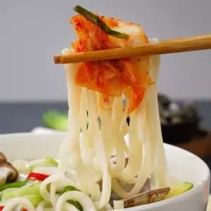명동칼국수 3인분+마늘김치 1kg 세트