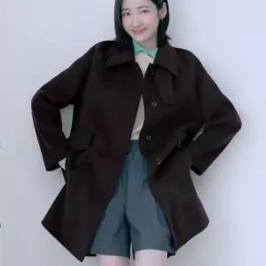 [롯데백화점]쥬크 래글런 하프 코트 Z254MSG156