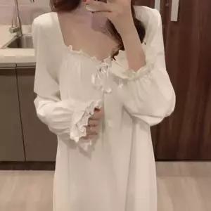 파마자 여자 화이트 롱 긴팔 원피스 셔링 잠옷 프릴