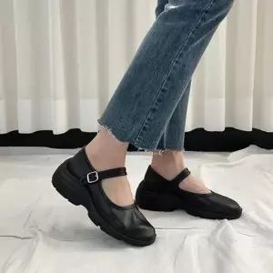 오너클랜 캐쥬얼슈즈 단화 방한화 런닝 캐쥬얼운동화 여자단화