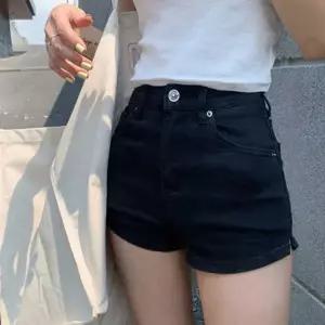 여자 여름 해외 여행 코디 데님 숏 팬츠 청 반바지