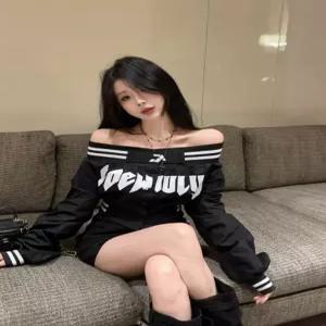 픽셀러 유니크 스트릿패션상의 걸스힙합 댄스의상 크롭 오프숄더 바람막이 맨투맨 2컬러