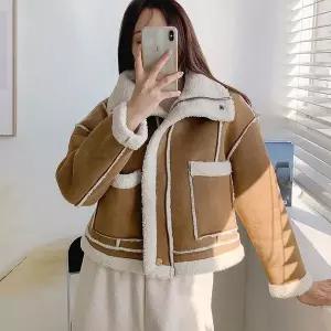 [하프클럽/옷자락]여자 양털무스탕 크롭 세무 뽀글이 연말룩 자켓