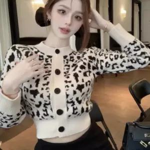 미니멀 레오파드 크롭 가디건 옷자락 미니멀 포인트