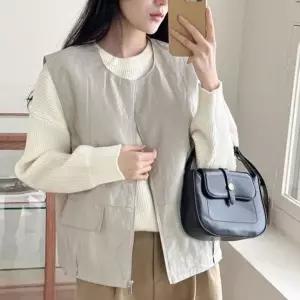 [하프클럽/신상오픈런]메탈릭 라운드넥 허리스토퍼 테크웨어 유광 가죽조끼