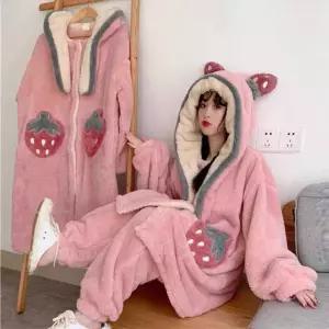 캐릭터 홈웨어 후드 제품 겨울 기모 신상 잠옷 학생 가운 실내복
