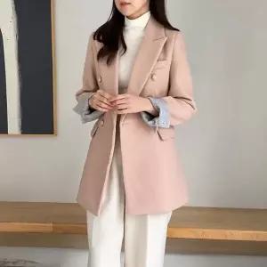여자 겨울 정장룩 벨티드 핑크 하프 모직 롱 코트 데일리 코디