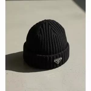 프라다 PRADA 26SS 울 비니 로고 모자 2HC390 2DZL F0002