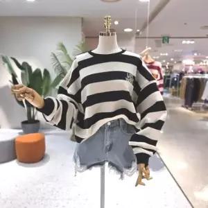 에잇컨셉 C26J7FTS036 쭈리 단가라 로렌맨투맨