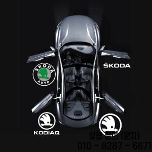 2Pcs 자동차 도어 웰컴 라이트 로고 프로젝터 램프 장식 액세서리 skoda Superb SUPERB Octavia Roomster