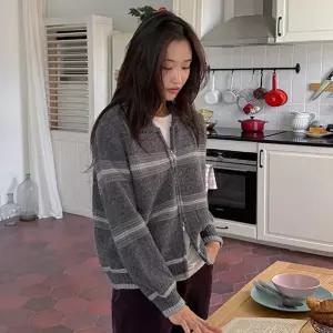 린트 투웨이지퍼 카라집업
