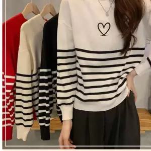 스퀘어넥티 맨투맨티셔츠 긴팔 레이스나시 스트라이프