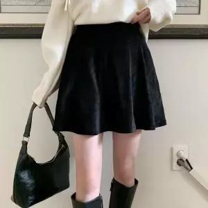 [옷자락]여자 가을 겨울 따뜻한 벨벳 플레어 밴딩 미니스커트